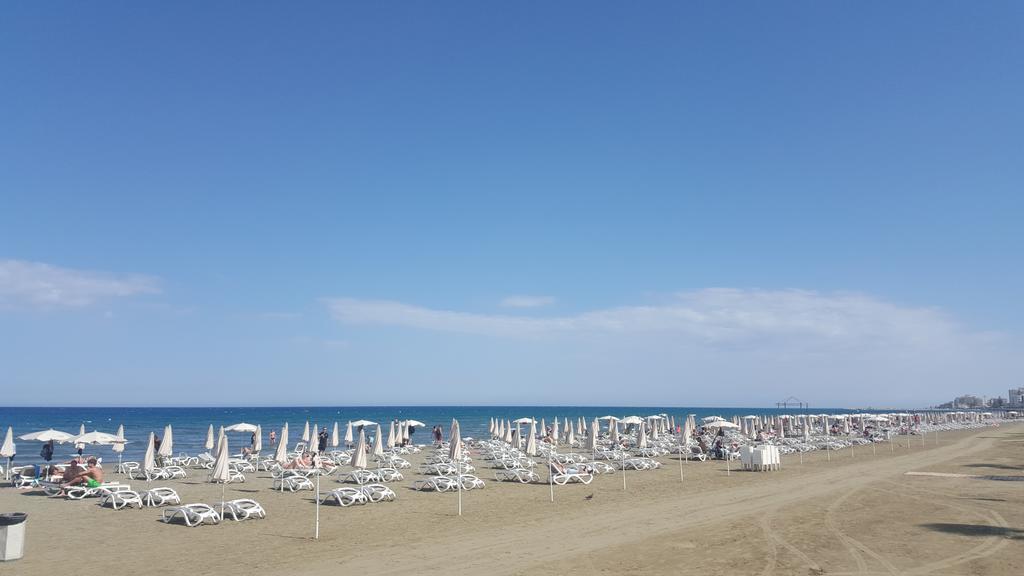 Alex Beach Apartment 51 Larnaca Exterior foto