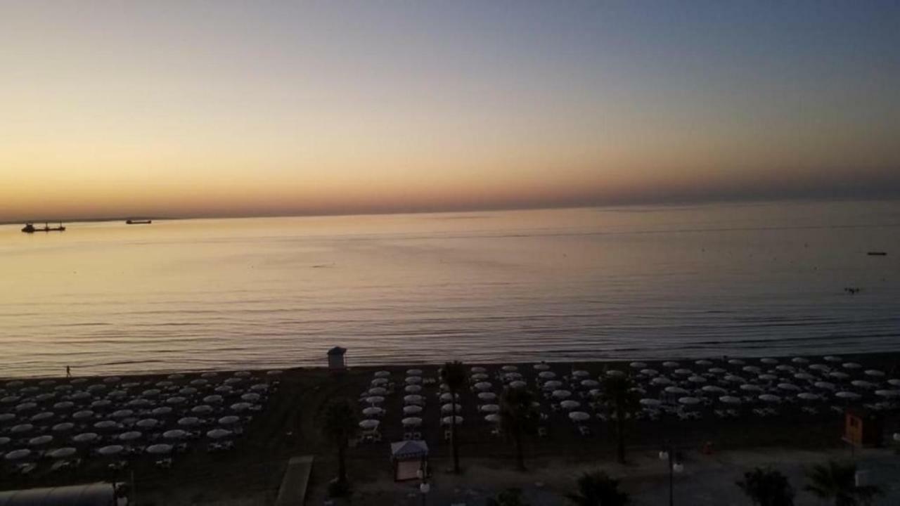 Alex Beach Apartment 51 Larnaca Exterior foto